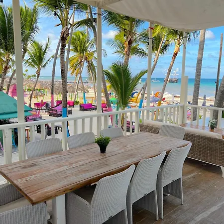 Vacation Suites With Rooftop Pool, Beach Club, Spa, Restaurants - Playa Los Corales